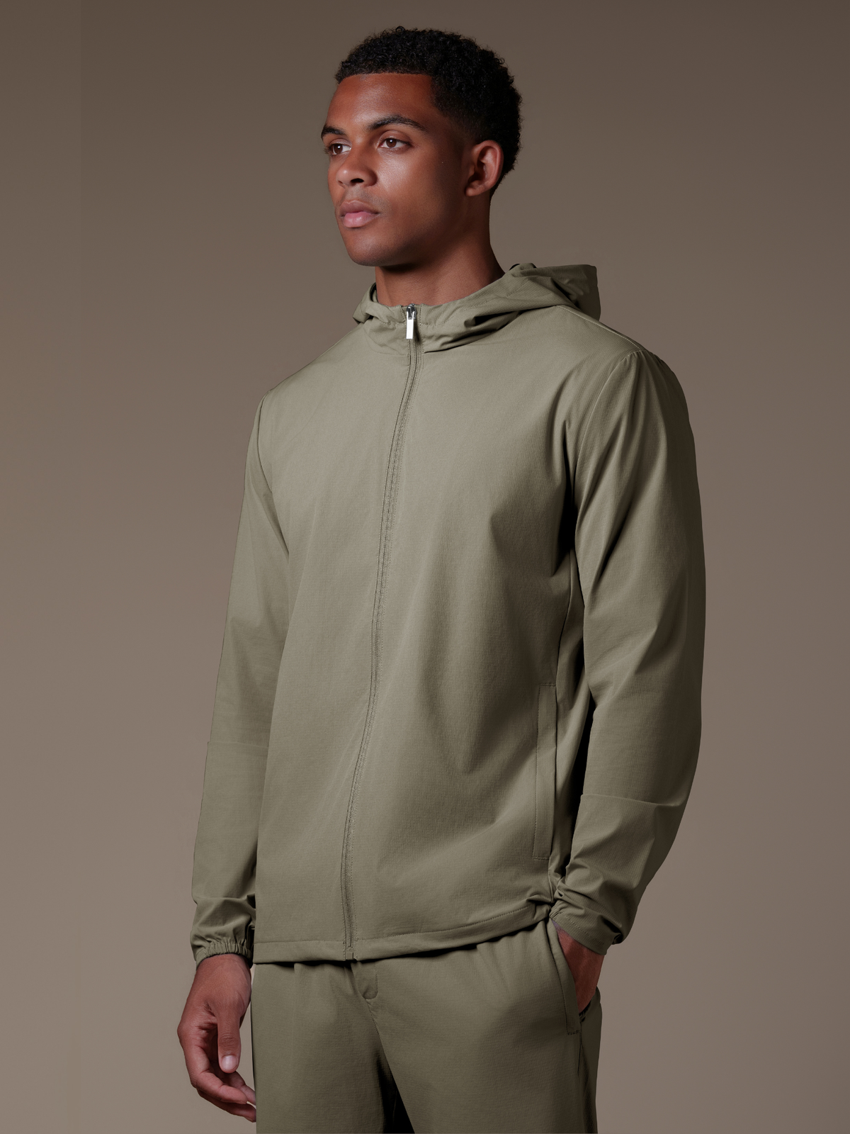 Tech Windbreaker - Olive