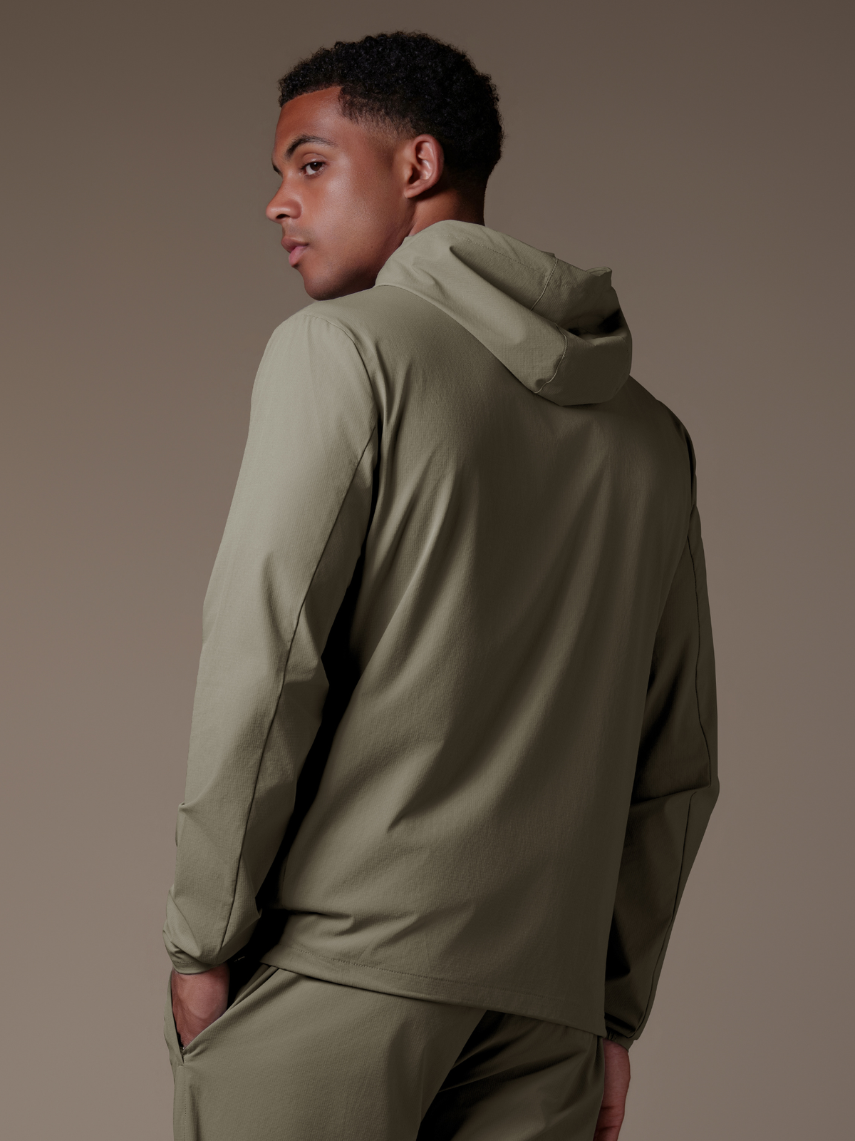 Tech Windbreaker - Olive